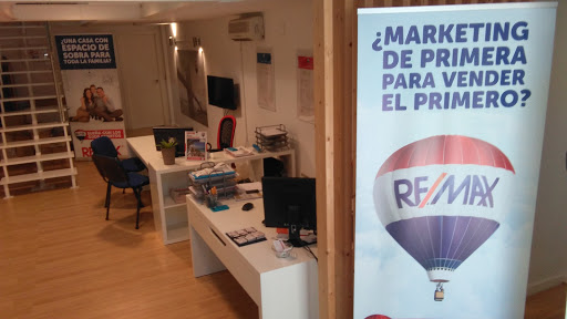 AREA TEAM REMAX Servicios Inmobiliarios - Thumbnail