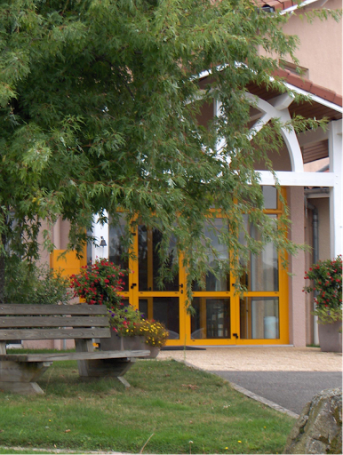 Photo de MARPA La Sauveterre à Sainte-Agathe-la-Bouteresse (42130)