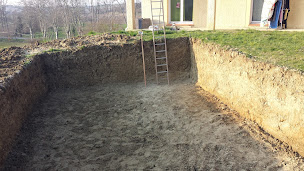 Photo n°4 de location mini pelle + chauffeur à Sorèze (Société de travaux publics)