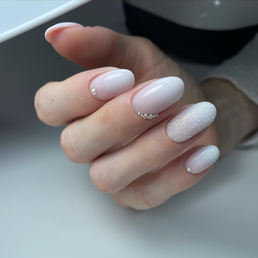 Ophelie Mzr - Nail Studio Artist