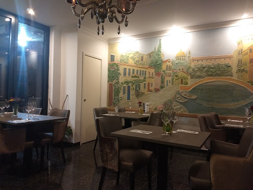 Pizzeria Bella Nápoli: pizzeriabellanapoli.nl - Netherlands