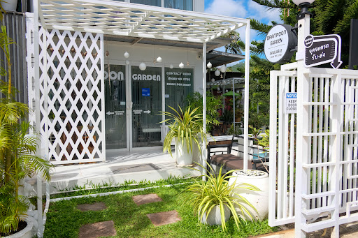 Baan Poon Garden & Roti Otin