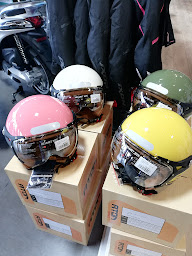 Photo n°4 de Dafy Cesbron à Les Ponts-de-Cé (Magasin de motos)