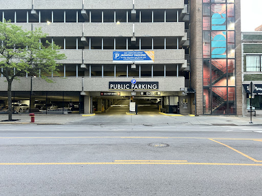 5051 N. Broadway Garage - Thumbnail