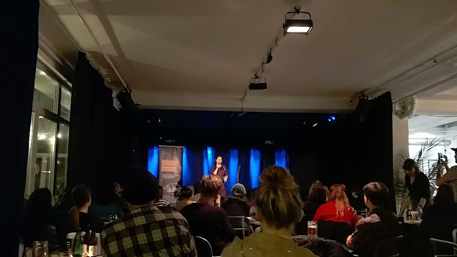 Komentáre a hodnotenia Wave~centrum nezávislej kultúry