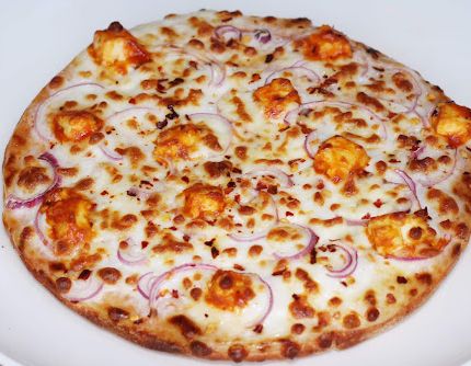 Indulge in Our Makhani Onion & Paneer Pizza! post image