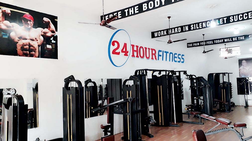 24 Hour Fitness Unisex Gym