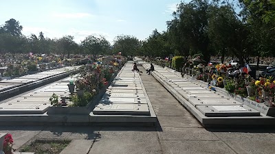 Photos of Cementer&iacute;o Metropolitano