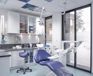 Photo n°9 de Dr Deage Frédéric - Dentiste Implantologie Haute Loire 43 à Le Chambon-sur-Lignon (Parodontiste)