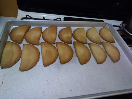 Biscotelas, Empanadas y Pan de Elote