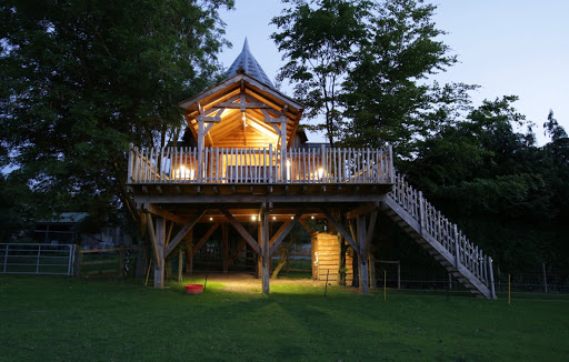 The Lodge Treehouse