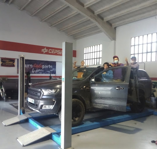 ADRIÁN GIMENO TALLER MECÁNICO(GARAGE)