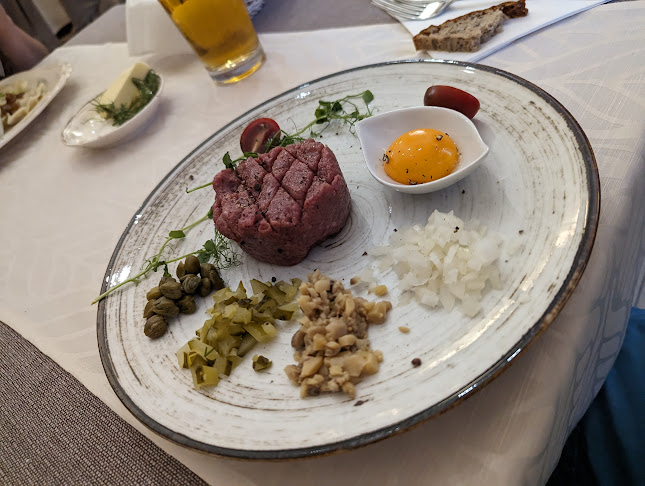 https://kmicicrestauracja.pl/?utm_source=google&utm_medium=maps