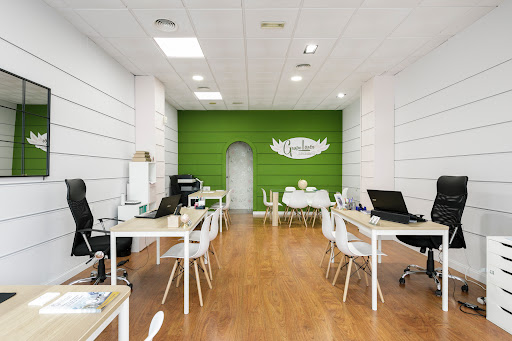 Grupo Lares Inmobiliaria Logo