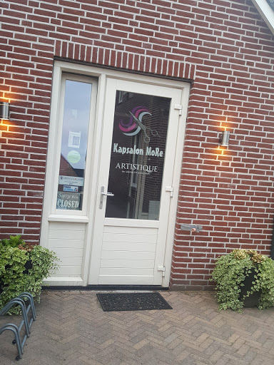 Kapsalon More