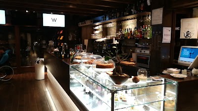 Wood Lounge Bar