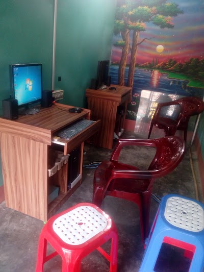 Photos of Dr. Azizul's Homeopathic chamber