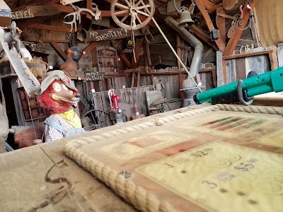 Photos of Barton Orchards - Store in LaGrange is Open - Farm in Poughquag is closed.