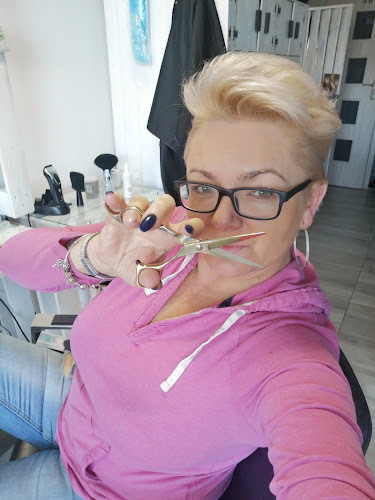 Godziny otwarcia SALON FRYZJERSKI PIÃKNÉ WŁOSË