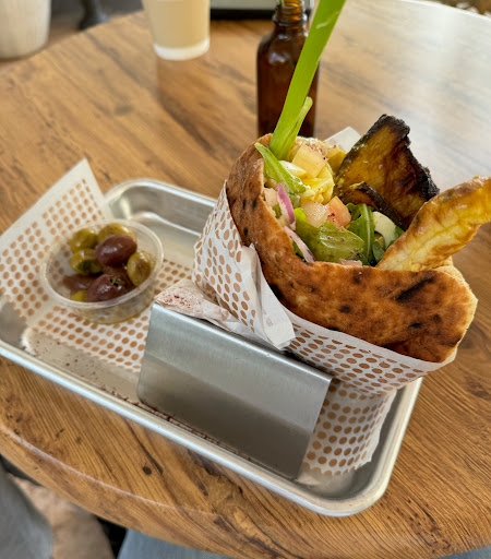 Cafe Bait - Thumbnail