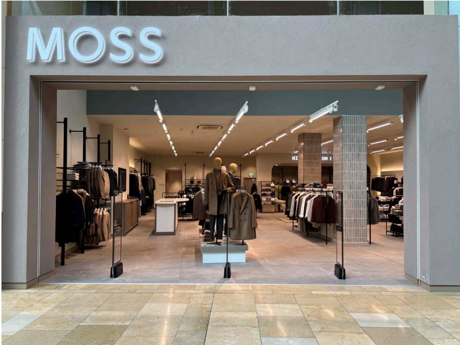 Moss Bros Cardiff - Groom's Fashion - photo 1