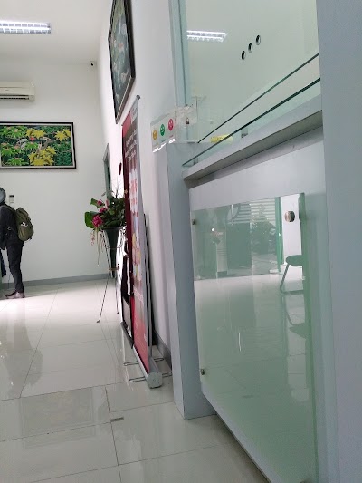 Photos of OTO Kredit Mobil (Oto Multiartha. PT) - Bandung 2