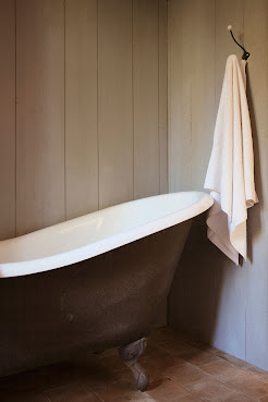 Le Galinier, Lourmarin, a Beaumier guesthouse by null