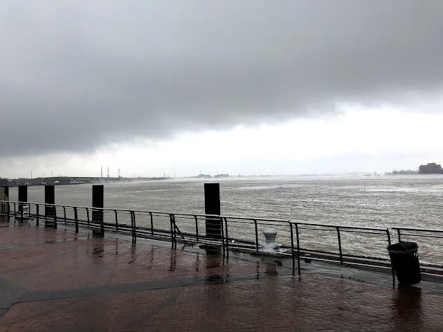 Mississippi River Pier