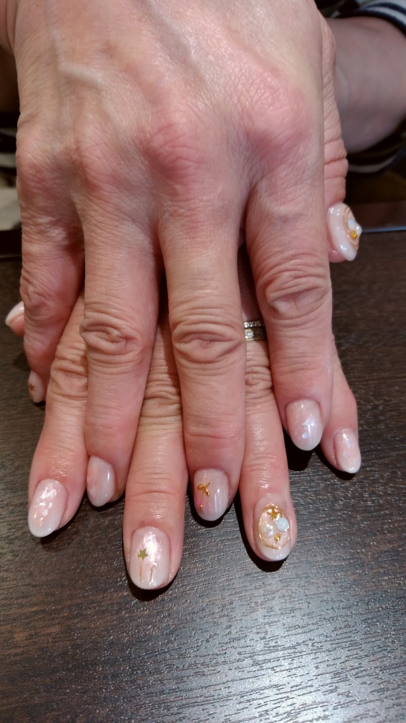 ぜいたく 和歌山 市 ネイル サロン 安い 美しいネイルトレンド