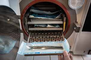 Photo n°4 de Dr GINFRAY - Dentiste Beauvais à Beauvais (Parodontiste spécialiste des implants dentaires)