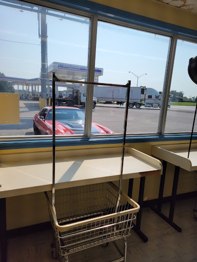 Clothesline Laundromat at Poinciana Gallery - United States