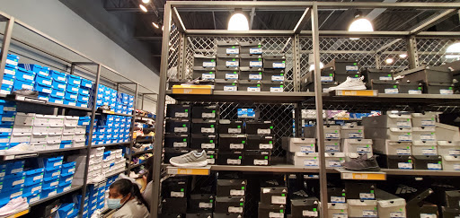 adidas Outlet Store Cypress - Thumbnail
