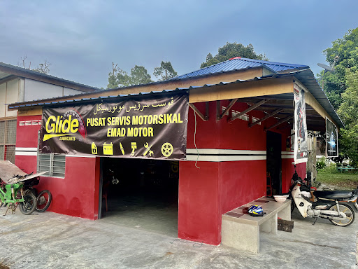 bengkel bawah pokok sawit