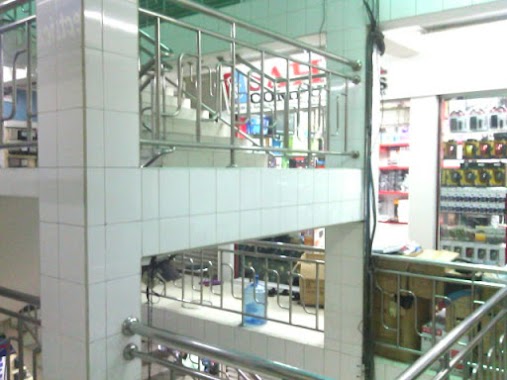 Spencer House Shoping Complex, Author: krishseith Ganeshan