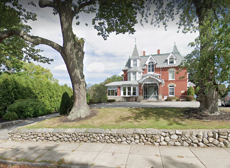 Advanced Body Sculpting of New England - Dr. Mark Lowney