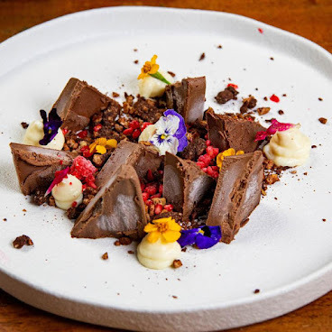 Alloy Bistro Gourmet by null