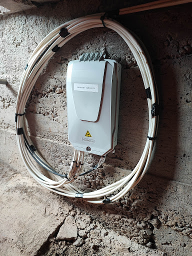 Fibre & Vous: Création et maintenance de réseaux opérateurs, déblocage de fourreau / Recherche de regard télécom - Thumbnail