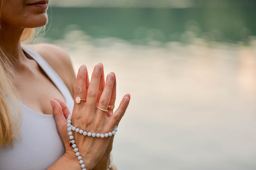 Love you! Yoga - Melanie Federle - Thumbnail