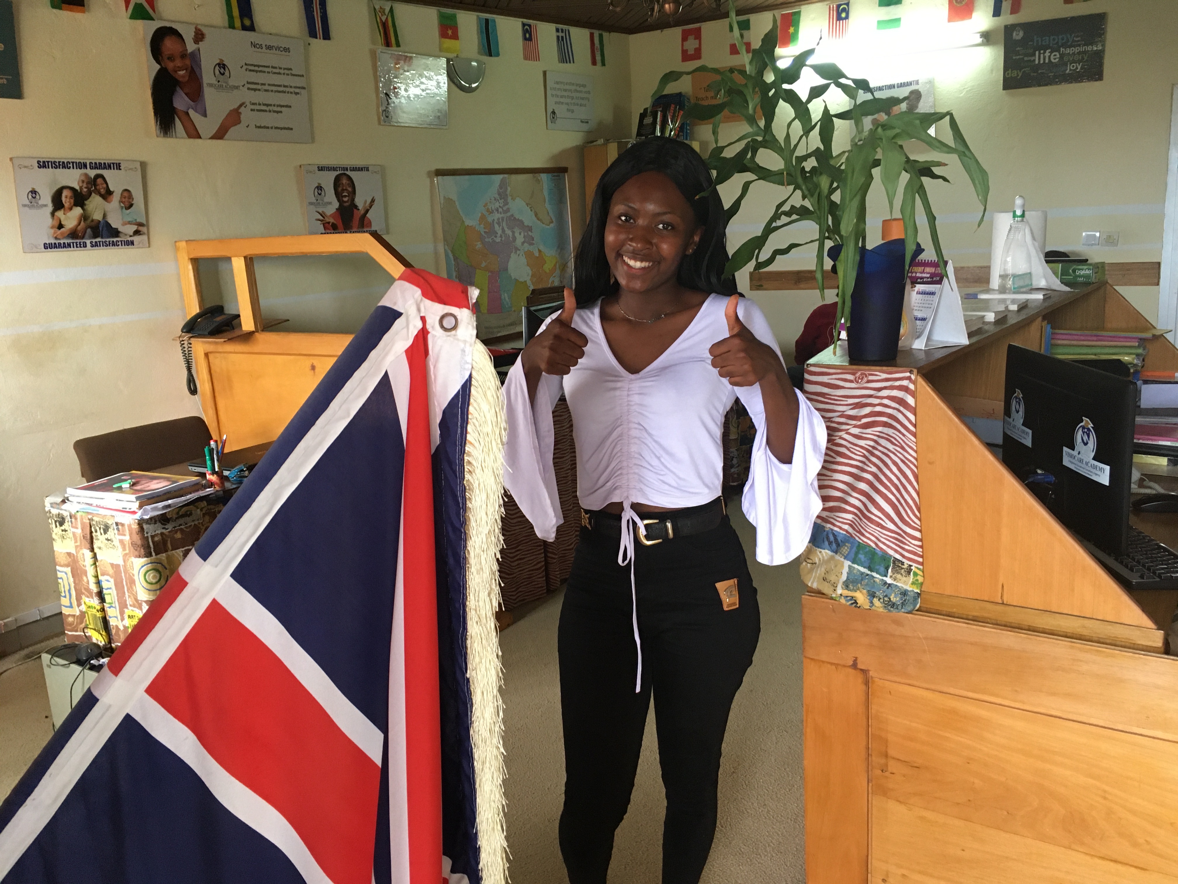 Le bilinguisme au Cameroun : Français /  Anglais.