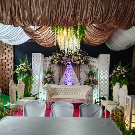 YULIS SALON make-up & profesional female haircuts