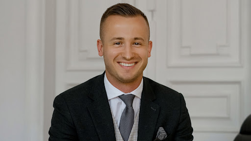 Filip Kacperkiewicz - Licencjonowany Pośrednik Nieruchomości