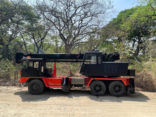 Dirty Gypsy Crane Compañy