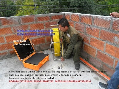 Photos of Plomeros en Bogota Colombia