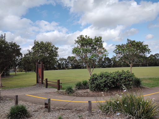 Pincally Crescent Park - Thumbnail