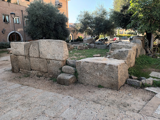 Rovine delle mura puniche - Thumbnail