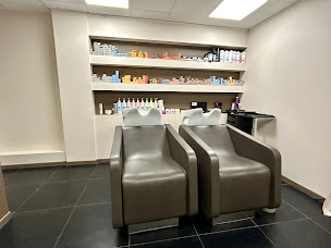 Photo n°2 de Julie Création à Salon-de-Provence (Salon de coiffure)