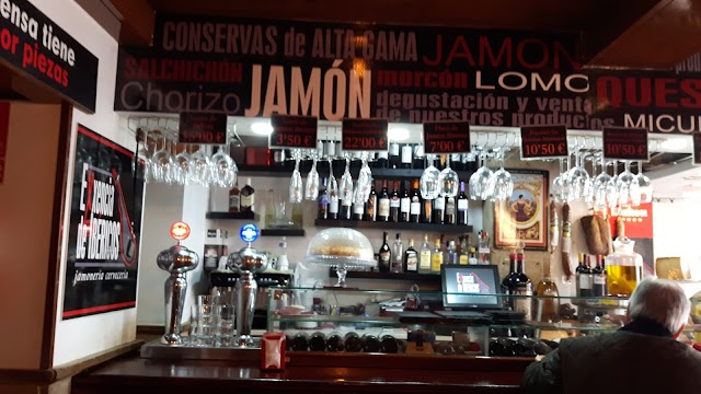 JAMONERÍA CERVECERÍA EXXENCIA DE IBERICOS