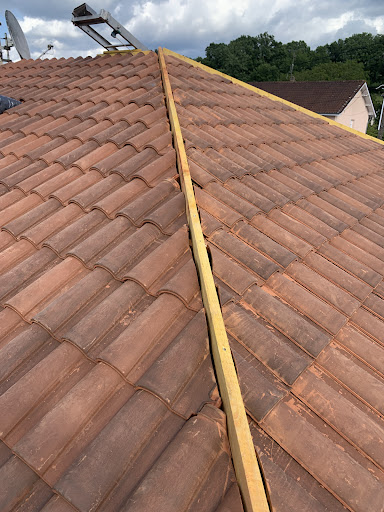 ✅ GAUTHIER Couvreur -nettoyage de toiture, recherche de fuite Démoussage, nettoyage tuiles