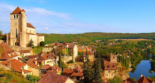 Photo n°72 de Restaurant Lou Bolat à Saint-Cirq-Lapopie (Marchand de glaces)