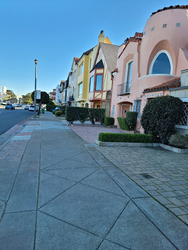 Marina Green Gallery - United States